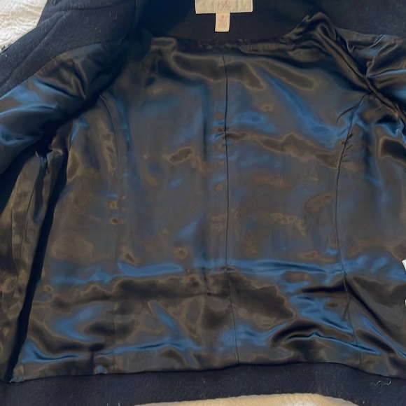 Vintage wool short jacket in size medium - Picture 7 of 9